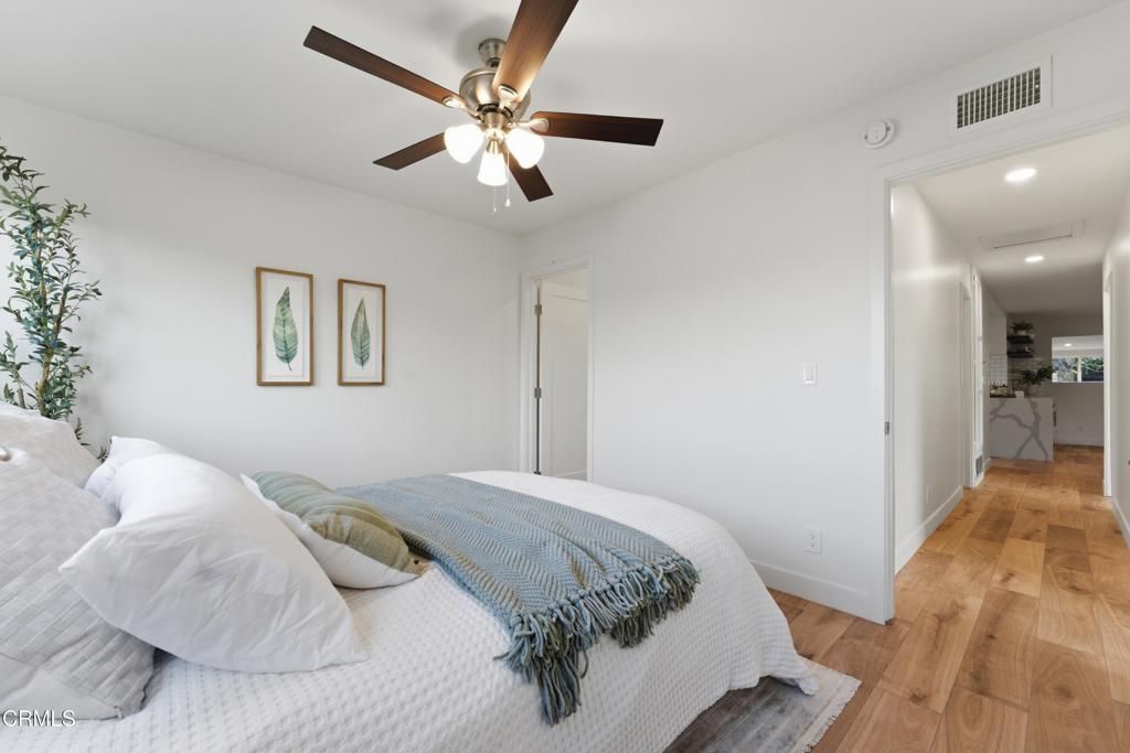 Image 36 of property listing at 22718 Cantlay Street, Los Angeles, CA 91307