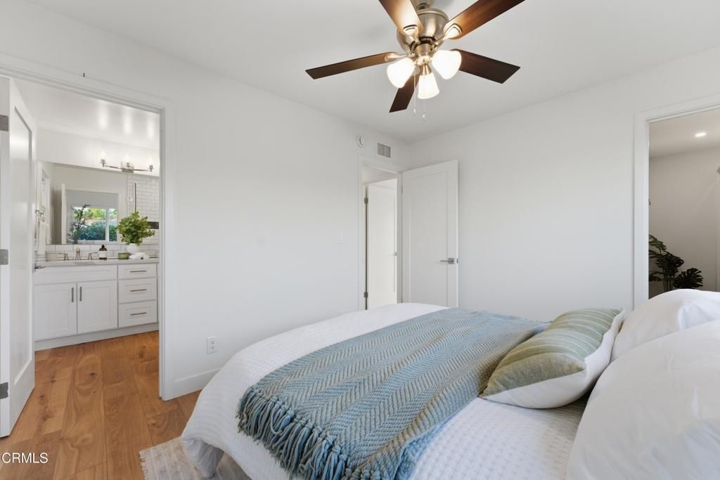 Image 40 of property listing at 22718 Cantlay Street, Los Angeles, CA 91307