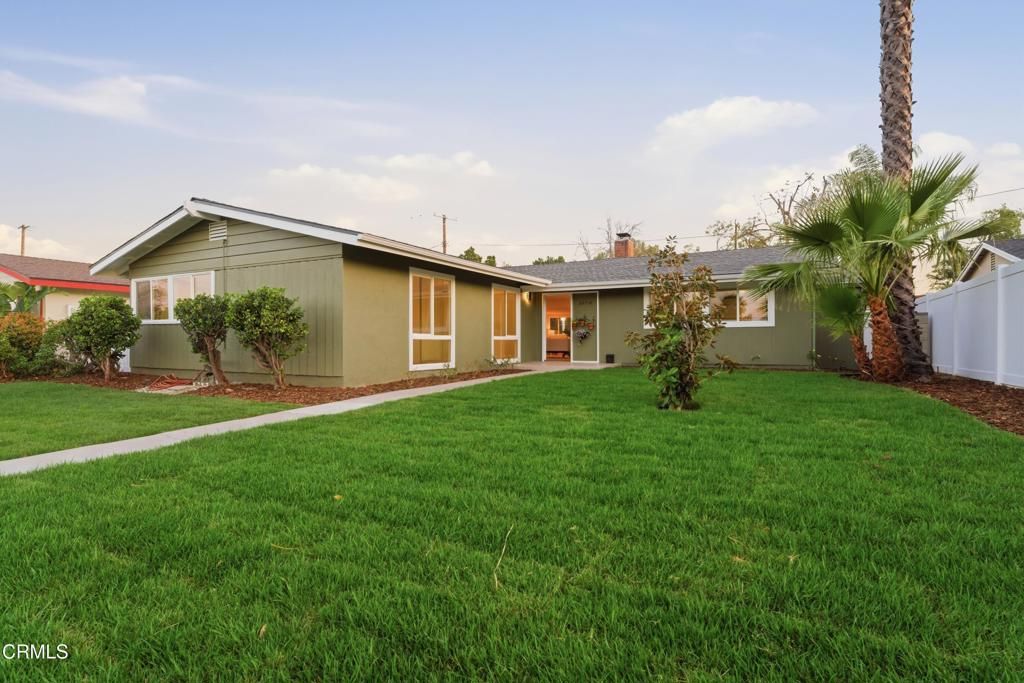 Image 53 of property listing at 22718 Cantlay Street, Los Angeles, CA 91307