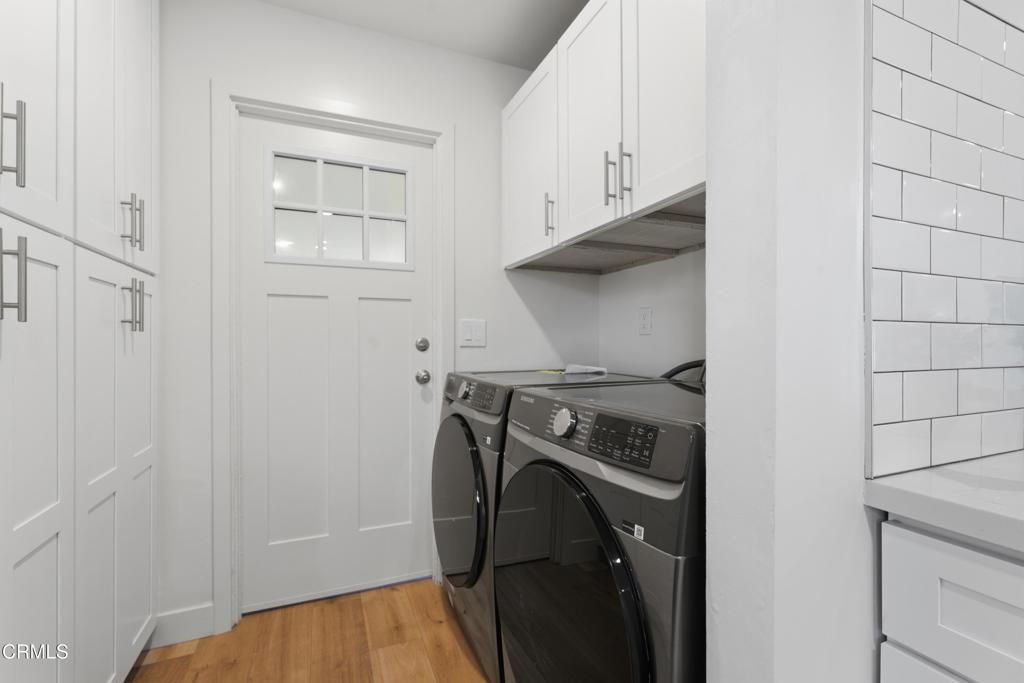 Image 9 of property listing at 22718 Cantlay Street, Los Angeles, CA 91307
