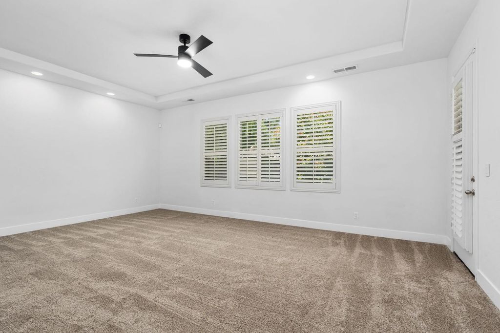 Image 27 of property listing at 4133 N Morro Bay, Clovis, CA 93619