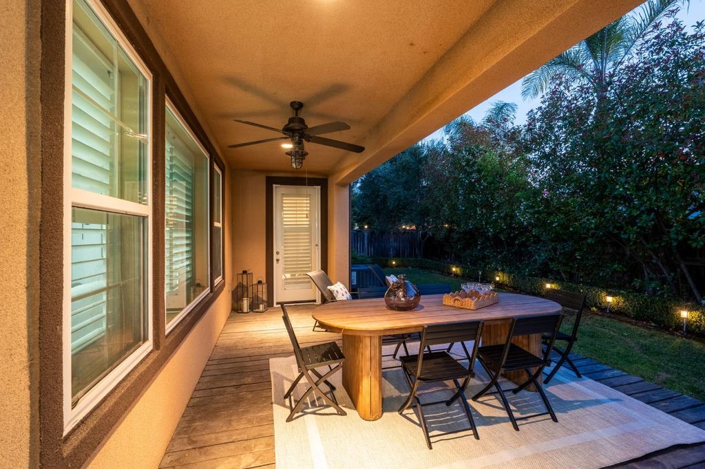 Image 37 of property listing at 4133 N Morro Bay, Clovis, CA 93619