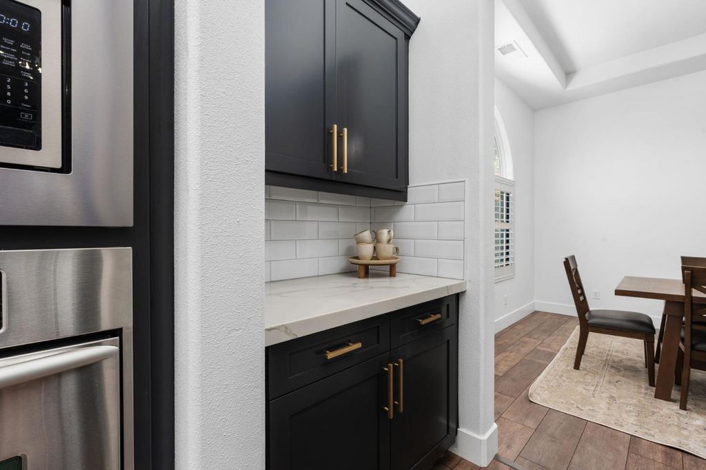 Image 8 of property listing at 4133 N Morro Bay, Clovis, CA 93619