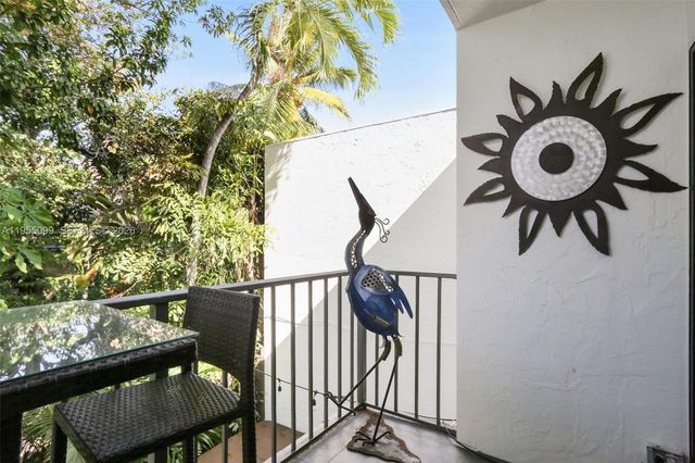 2593 Trapp Ave 3, Miami, FL 33133