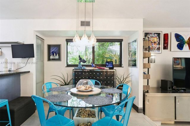 2593 Trapp Ave 3, Miami, FL 33133