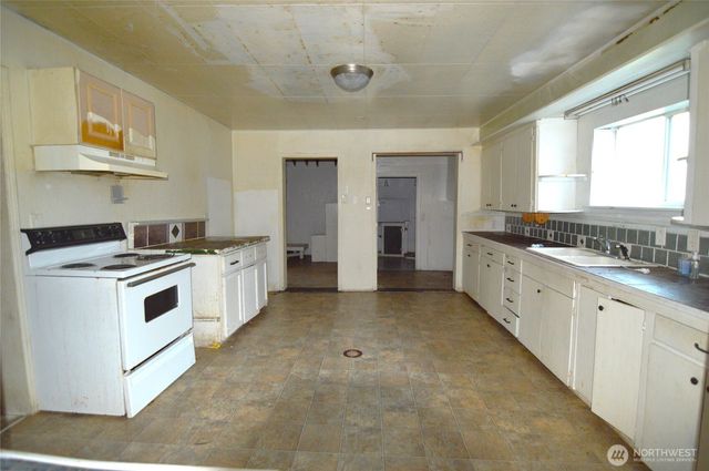 317 W King Street, Aberdeen, WA 98520