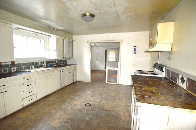 317 W King Street, Aberdeen, WA 98520