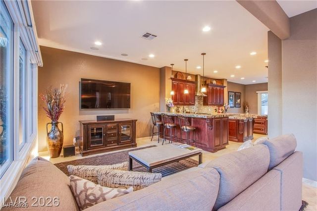 8149 Pinnacle Peak Ave Avenue, Las Vegas, NV 89113