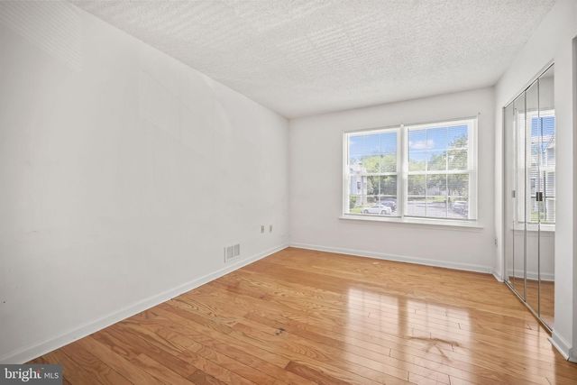 27 JUNIPER WAY, Hamilton, NJ 08619