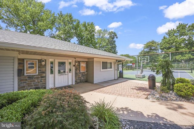 27 JUNIPER WAY, Hamilton, NJ 08619