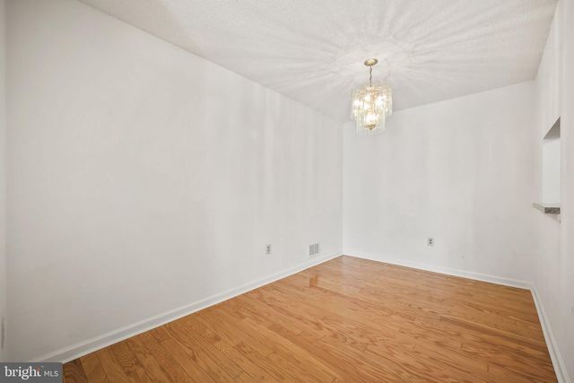 27 JUNIPER WAY, Hamilton, NJ 08619