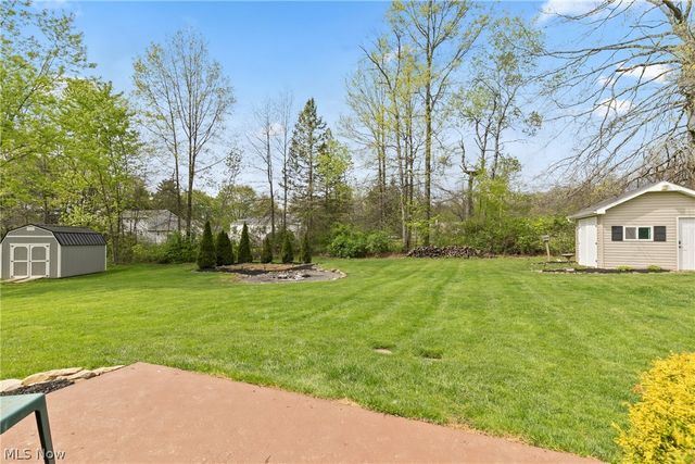 6987 White Oak Drive, Hubbard, OH 44425