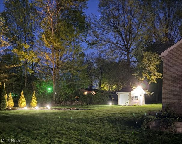 6987 White Oak Drive, Hubbard, OH 44425
