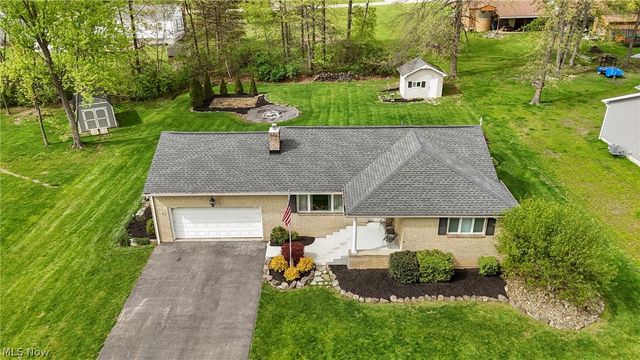6987 White Oak Drive, Hubbard, OH 44425