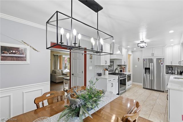 6987 White Oak Drive, Hubbard, OH 44425