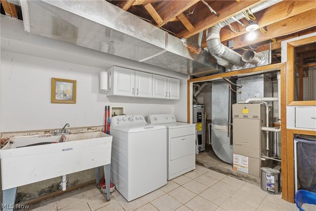 6987 White Oak Drive, Hubbard, OH 44425
