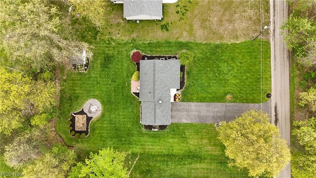 6987 White Oak Drive, Hubbard, OH 44425