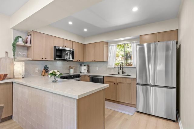 1304 Mariposa DR 132, Austin, TX 78704