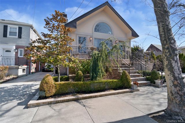 418 Beach 145th Street, Neponsit, NY 11694