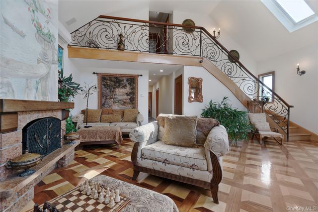 418 Beach 145th Street, Neponsit, NY 11694