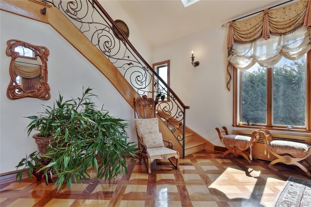 418 Beach 145th Street, Neponsit, NY 11694