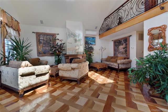 418 Beach 145th Street, Neponsit, NY 11694