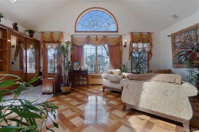 418 Beach 145th Street, Neponsit, NY 11694