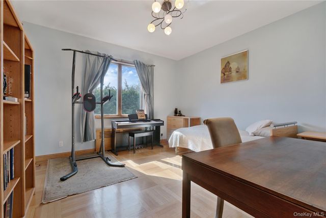 418 Beach 145th Street, Neponsit, NY 11694