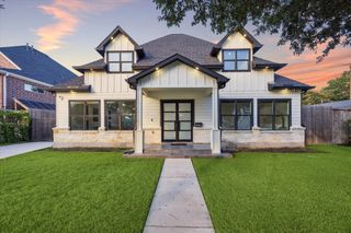 8423 Academy Street, Houston, TX 77025