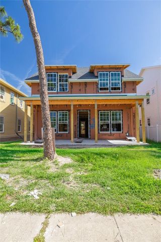 475 47TH AVENUE N, St Petersburg, FL 33703