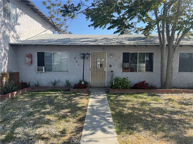 651 W Devonshire Avenue, Hemet, CA 92543