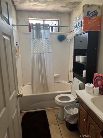 651 W Devonshire Avenue, Hemet, CA 92543