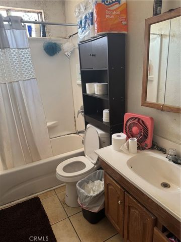 651 W Devonshire Avenue, Hemet, CA 92543