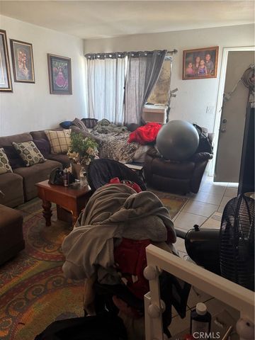 651 W Devonshire Avenue, Hemet, CA 92543