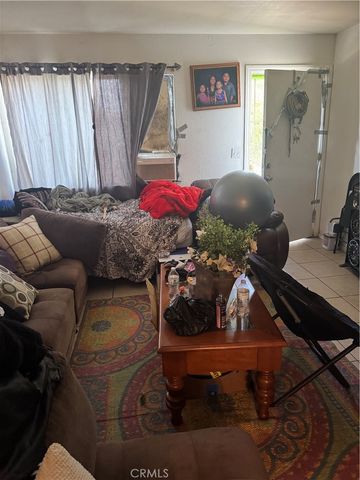 651 W Devonshire Avenue, Hemet, CA 92543