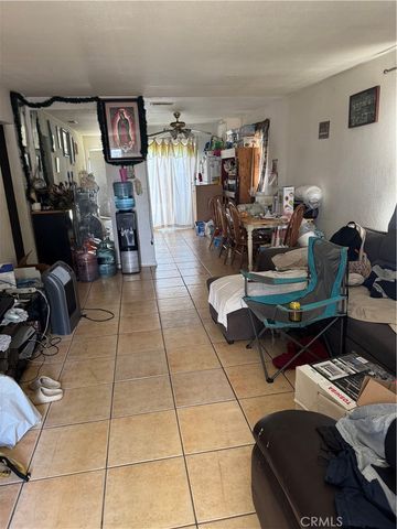 651 W Devonshire Avenue, Hemet, CA 92543