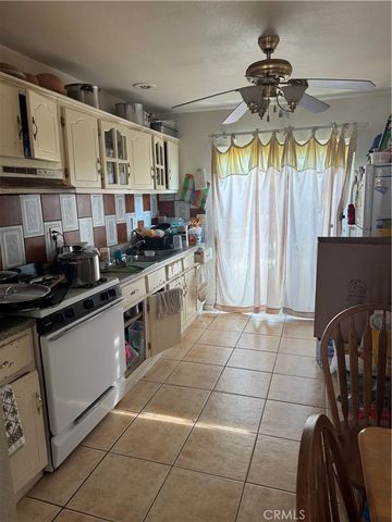 651 W Devonshire Avenue, Hemet, CA 92543