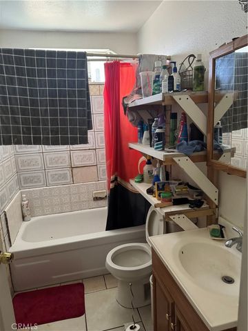 651 W Devonshire Avenue, Hemet, CA 92543