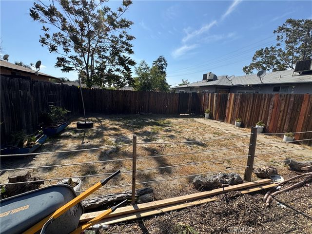 651 W Devonshire Avenue, Hemet, CA 92543