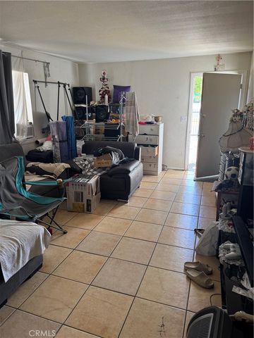 651 W Devonshire Avenue, Hemet, CA 92543