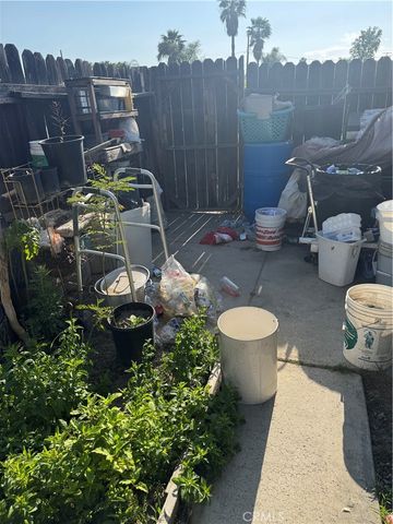 651 W Devonshire Avenue, Hemet, CA 92543