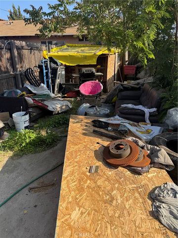 651 W Devonshire Avenue, Hemet, CA 92543