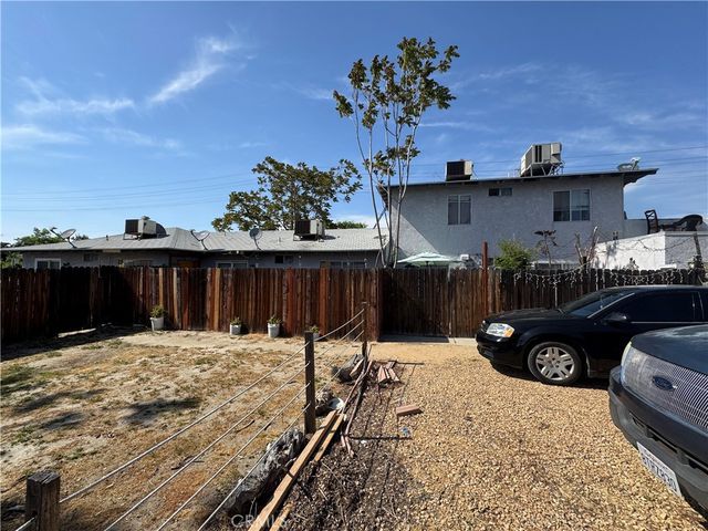 651 W Devonshire Avenue, Hemet, CA 92543