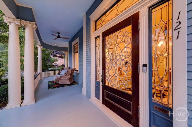 121 E 36th Street, Savannah, GA 31401
