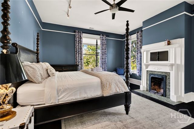 121 E 36th Street, Savannah, GA 31401