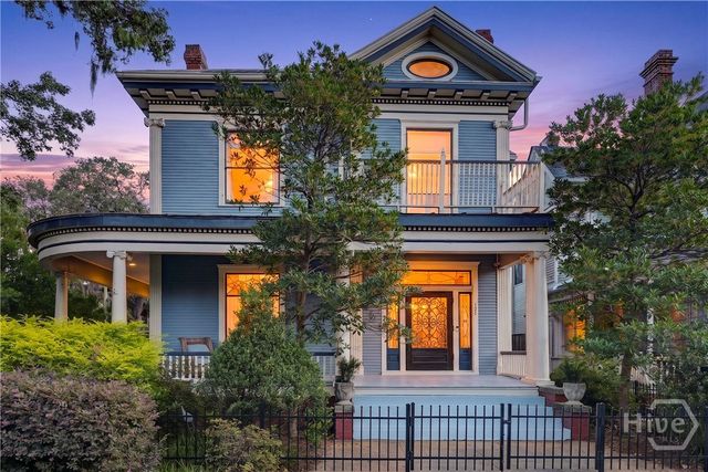 121 E 36th Street, Savannah, GA 31401