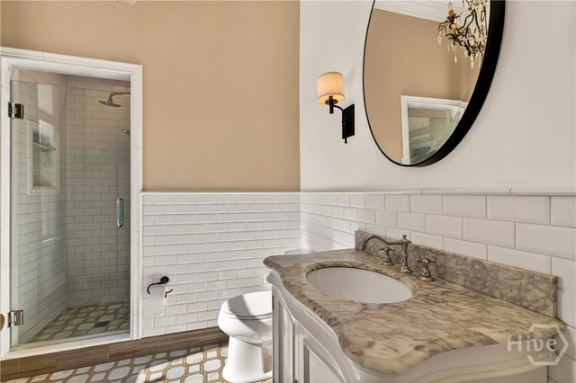121 E 36th Street, Savannah, GA 31401