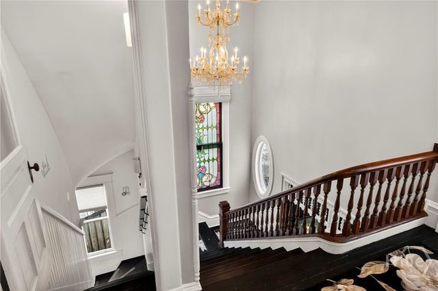 121 E 36th Street, Savannah, GA 31401