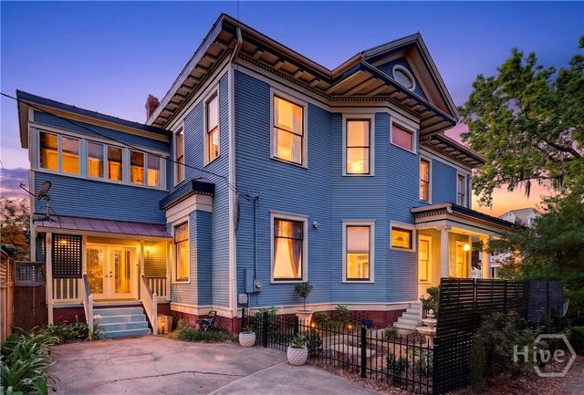 121 E 36th Street, Savannah, GA 31401