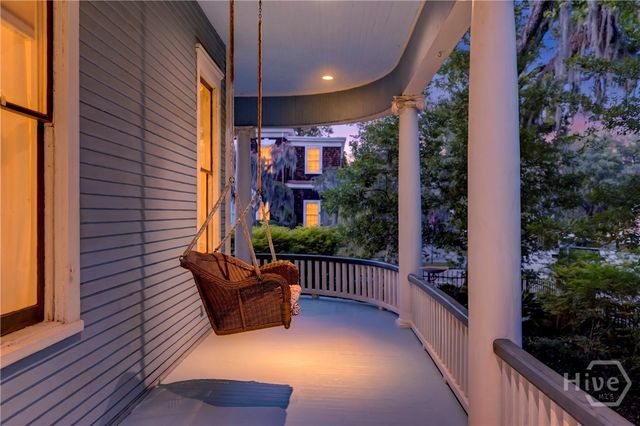 121 E 36th Street, Savannah, GA 31401